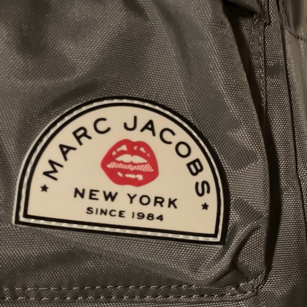 Marc Jacob’s collegiate medium Nylon backpack🎒 - Picture 5 of 7